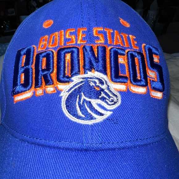 Russell Boise State Broncos Hat - Picture 2 of 11